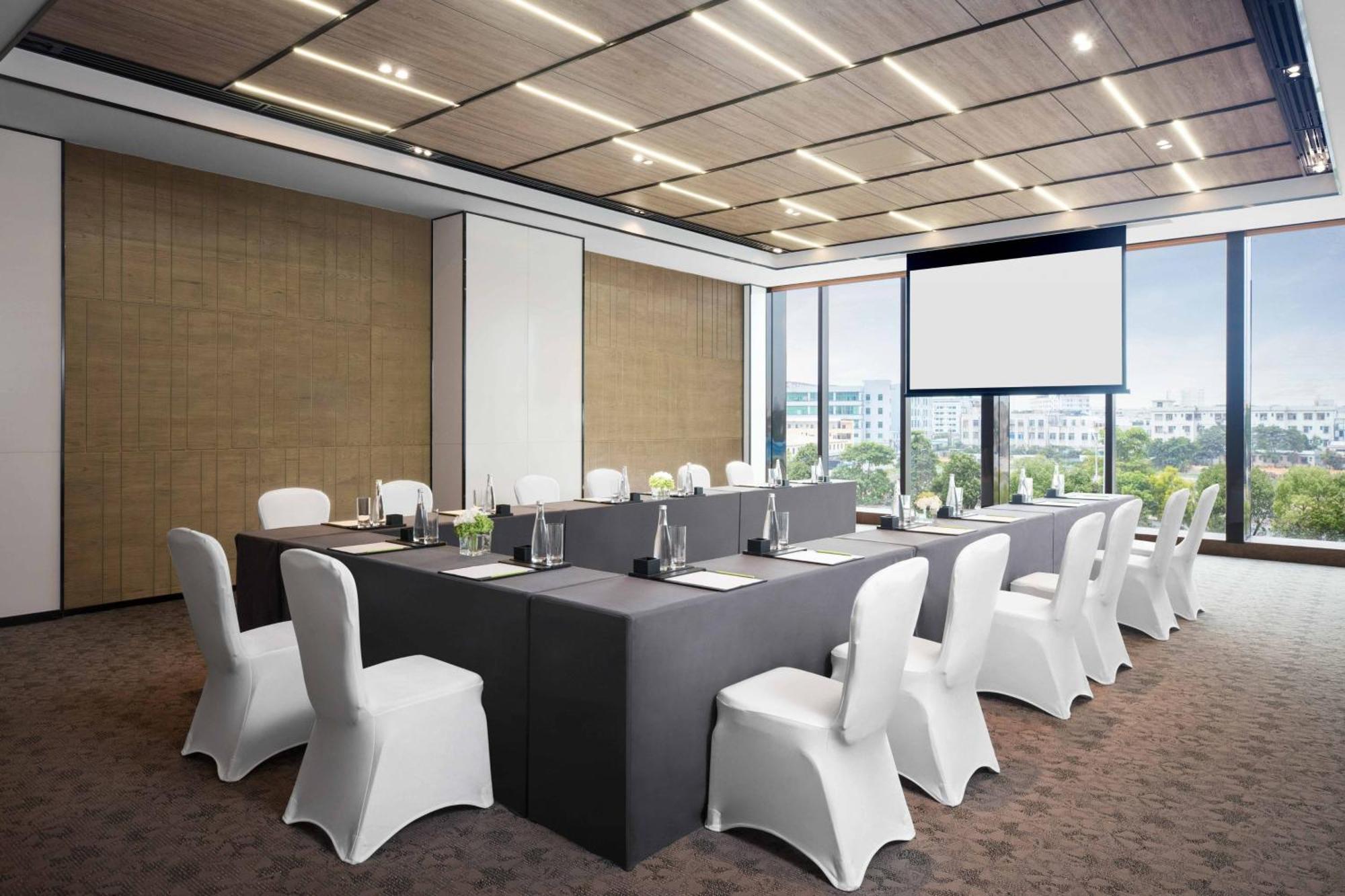 Courtyard By Marriott Shenzhen Bao'An Exterior foto